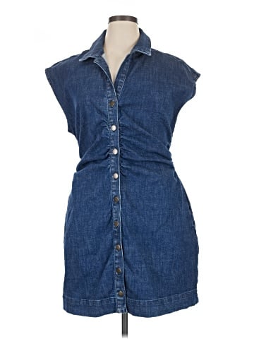 Ann Taylor LOFT Casual Dress (view 1)