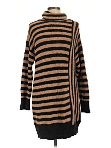 Blu Pepper Pullover Sweater (view 1)