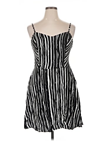 Apt. 9 Casual Dress (view 1)