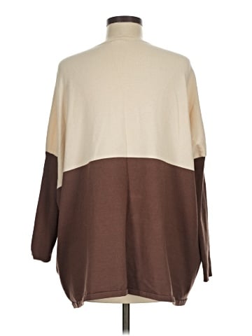 Tea n Rose Poncho (view 2)