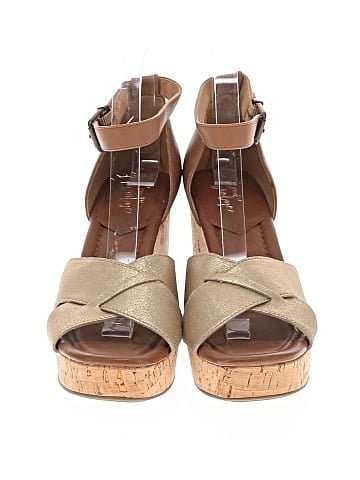Crown Vintage Wedges (view 2)
