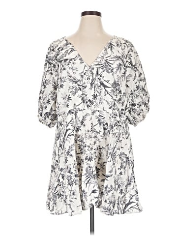 H&M Casual Dress (view 1)