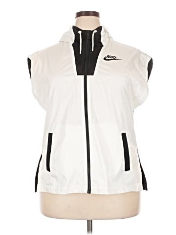 Nike Vest (view 1)