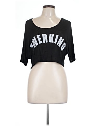 Viola Short Sleeve T-Shirt (view 1)