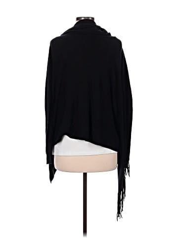 Lovestitch Poncho (view 1)