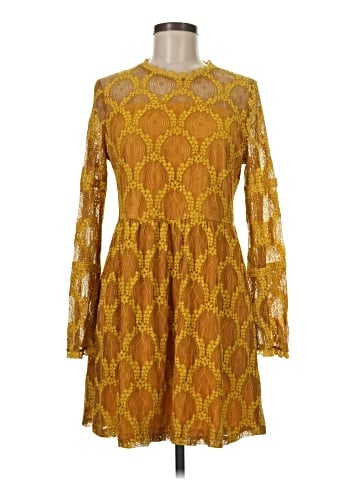 Xhilaration Casual Dress (view 1)