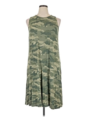 Old Navy Casual Dress (view 1)