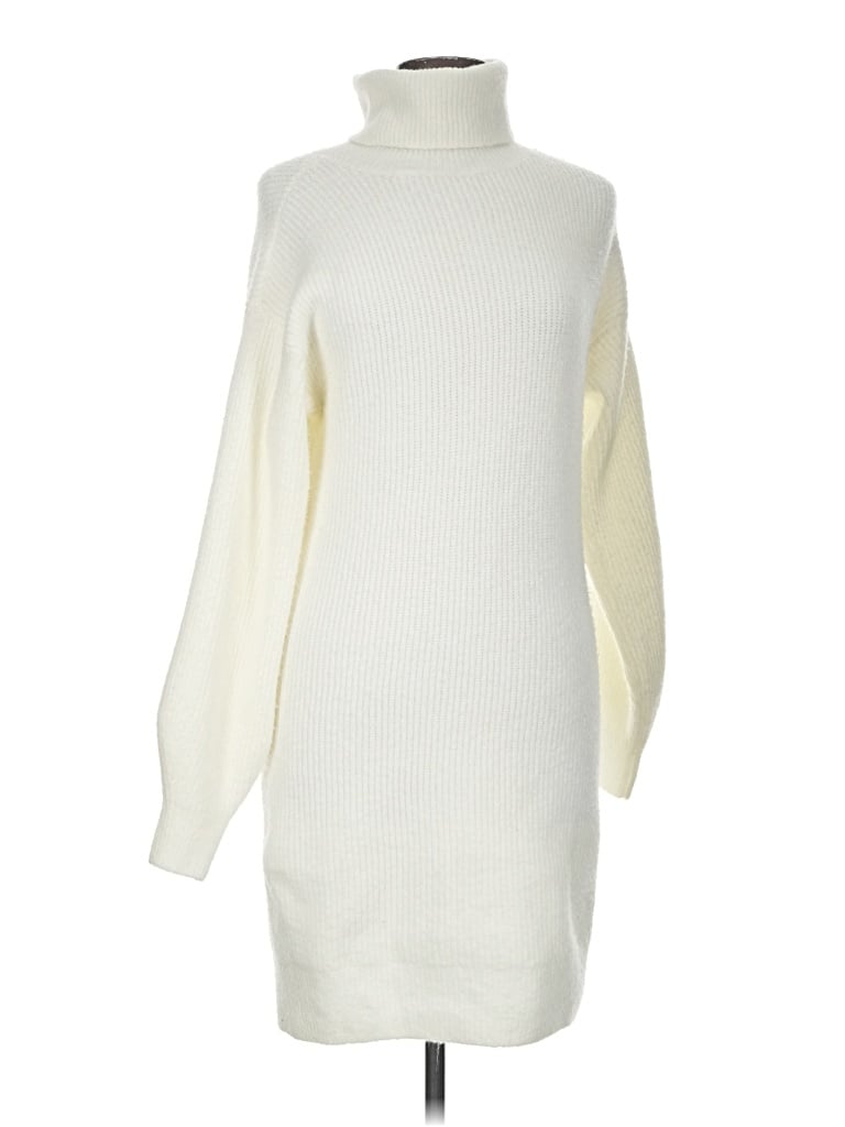 Pre-owned Hollister Turtleneck Sweater In Ivory