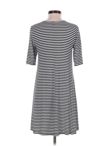 Old Navy Casual Dress (view 2)