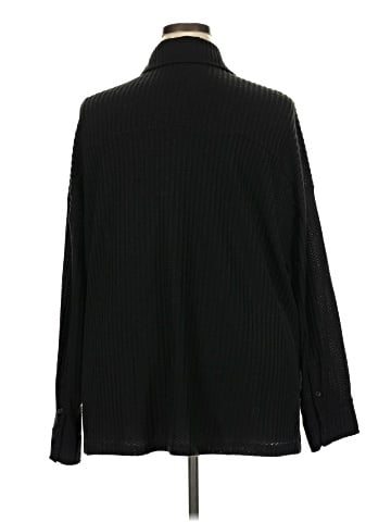 Torrid Long Sleeve Button-Down Shirt (view 2)