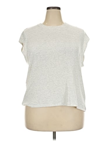 American Eagle Outfitters Sleeveless T-Shirt (view 1)