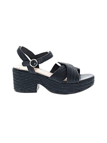 Old Navy Sandals (view 1)