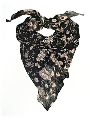 Hinge Scarf (view 1)