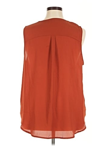 Maurices Sleeveless T-Shirt (view 2)