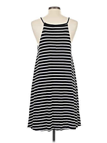 Old Navy Casual Dress (view 2)