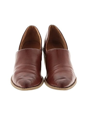 Universal Thread Heels (view 2)