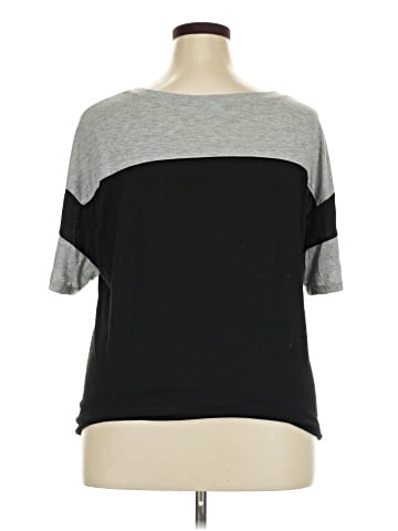 Hybrid Short Sleeve T-Shirt (view 2)