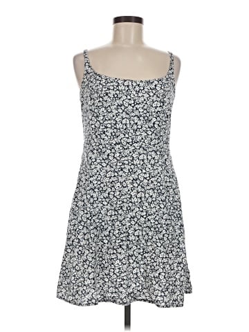 Old Navy Casual Dress (view 1)