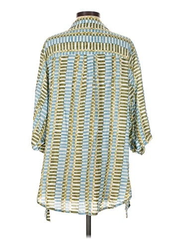Dress Forum 3/4 Sleeve Button-Down Shirt (view 2)