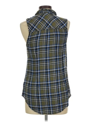 Rock & Republic Sleeveless Button-Down Shirt (view 2)