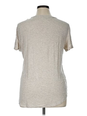 Maurices Short Sleeve T-Shirt (view 2)