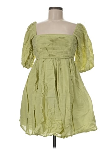 Abercrombie & Fitch Cocktail Dress (view 1)