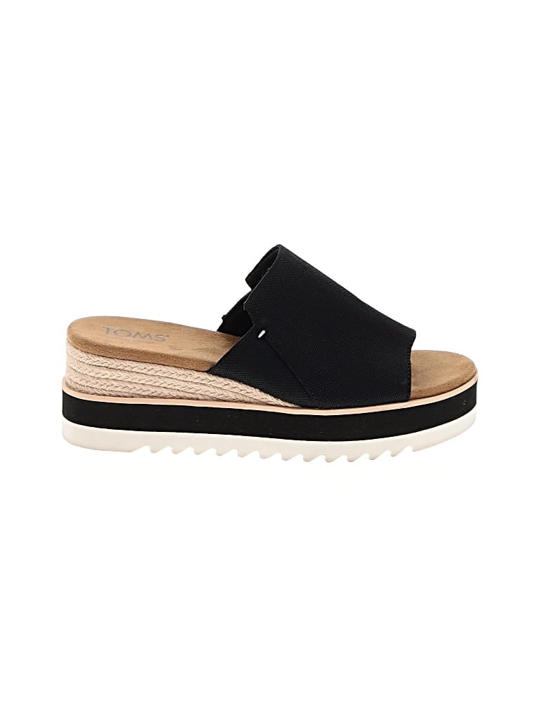 Pre-owned Toms Wedges In Black