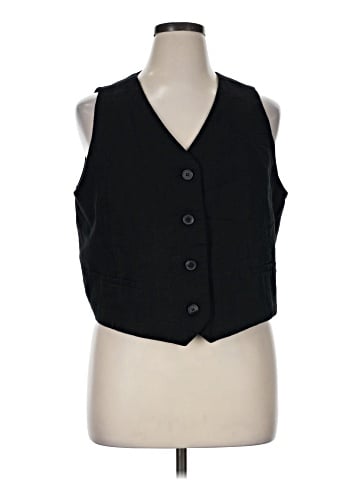 Old Navy Sleeveless Button-Down Shirt (view 1)
