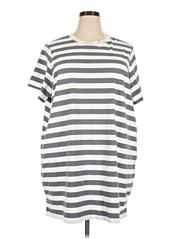 Old Navy Casual Dress (view 1)
