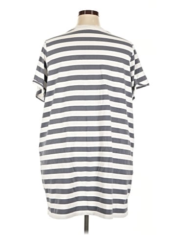 Old Navy Casual Dress (view 2)