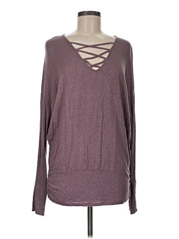 Jennifer Lopez Long Sleeve T-Shirt (view 1)