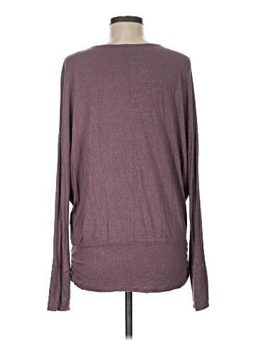 Jennifer Lopez Long Sleeve T-Shirt (view 2)