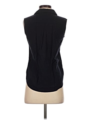 Uniqlo Sleeveless Button-Down Shirt (view 2)