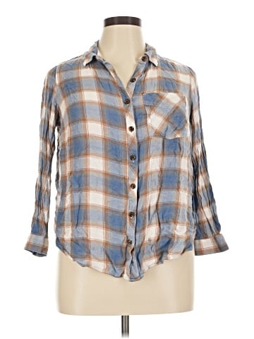 Terra & Sky 3/4 Sleeve Button-Down Shirt (view 1)