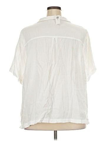 Old Navy Short Sleeve Blouse (view 2)