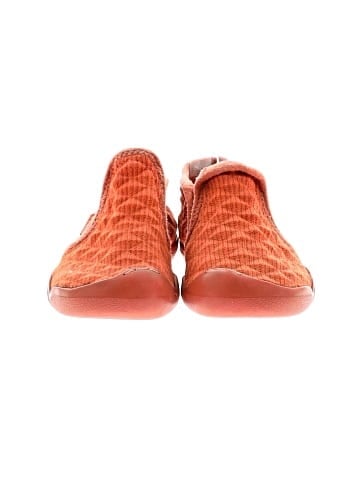 Plae Water Shoes (view 2)