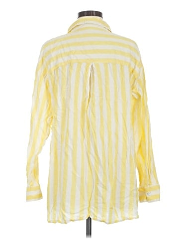 Maurices Long Sleeve Button-Down Shirt (view 2)