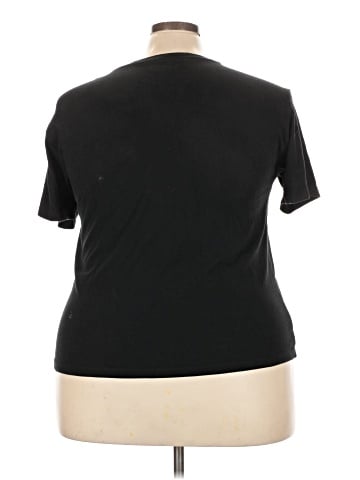 Free Kisses Short Sleeve T-Shirt (view 2)
