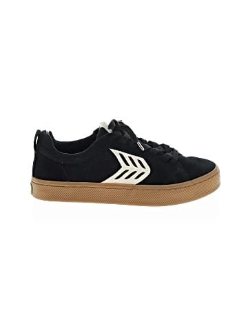Cariuma Sneakers (view 1)