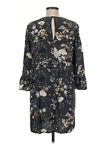 Old Navy Casual Dress (view 2)