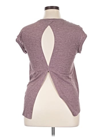 Lululemon Athletica Short Sleeve T-Shirt (view 2)