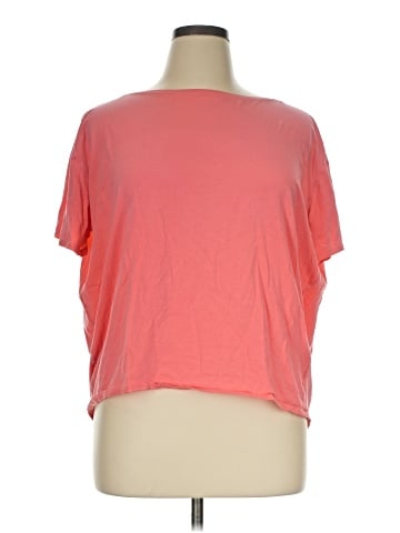 Lululemon Athletica Short Sleeve T-Shirt (view 1)
