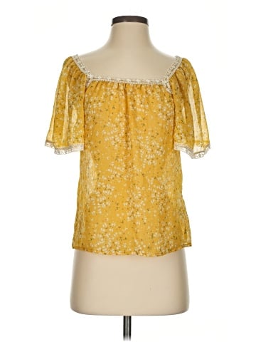 Candie's Short Sleeve Blouse (view 1)