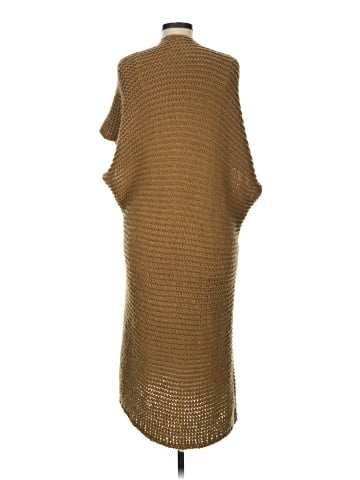 Do Everything in Love Poncho (view 2)