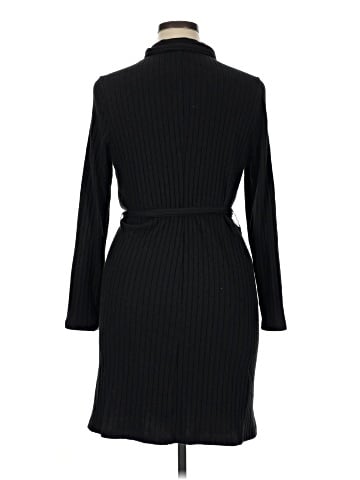 Old Navy Casual Dress (view 2)