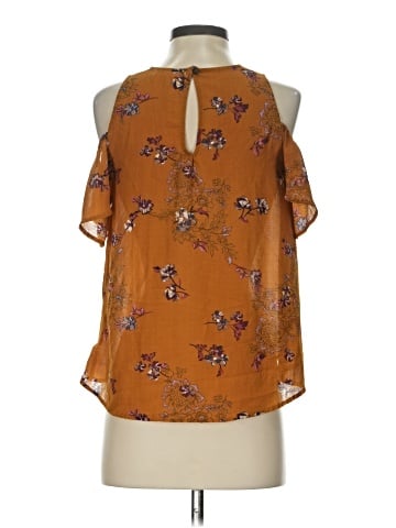 Rewind Sleeveless Blouse (view 2)
