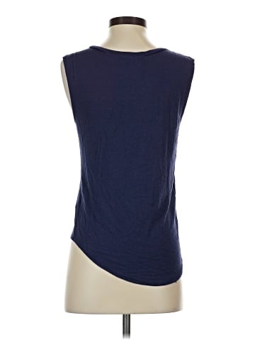 It Closet Sleeveless T-Shirt (view 2)