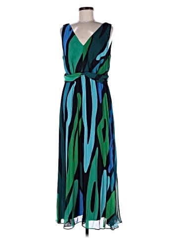 Donna Morgan Casual Dress (view 1)
