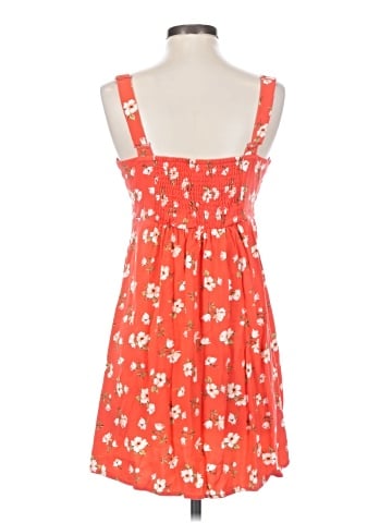 Old Navy Casual Dress (view 2)