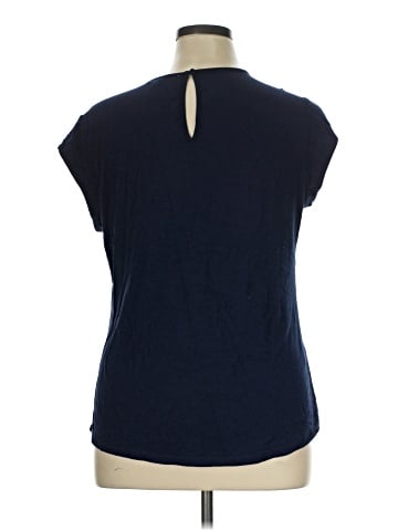 Daniel Rainn Sleeveless T-Shirt (view 2)